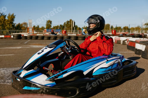 Preview: Karting pilot ready to start championship in outdoor go-karting circuit