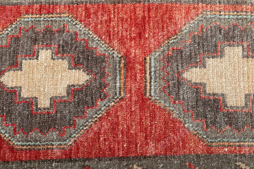 Preview: Textures and patterns in color from woven carpets