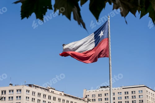 Preview: Chilean flag flapping in wind, Santiago de Chile, Chile