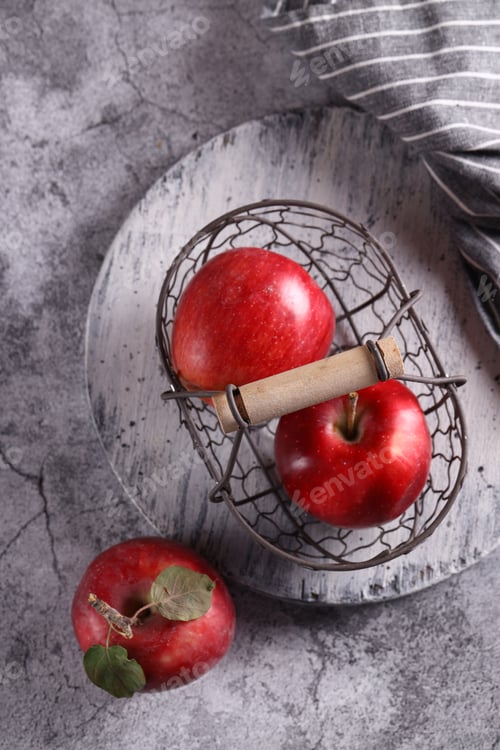 Preview: Three Red Apples Still Life on Gray