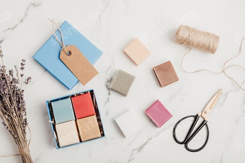 Preview: Packaging gift box with handmade natural bar soaps. Ethical, sustainable zero waste lifestyle