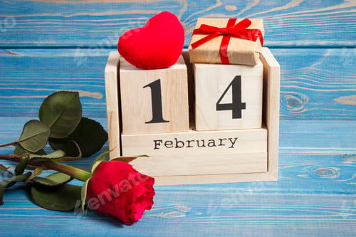 Aperçu: Date of 14 February on calendar, gift, red heart and rose flower, Valentines day concept