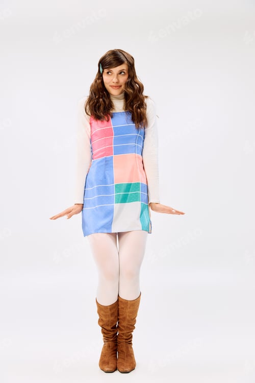 Preview: Vibrant fashion statement from a beautiful young woman in playful attire