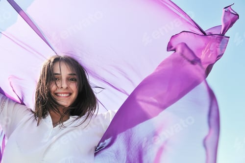 Preview: young woman enjoy on beach