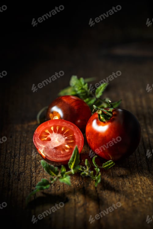 Preview: Fresh tomatoes
