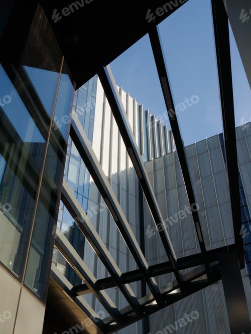 Preview: Modern buildings along via Faravelli in Milan