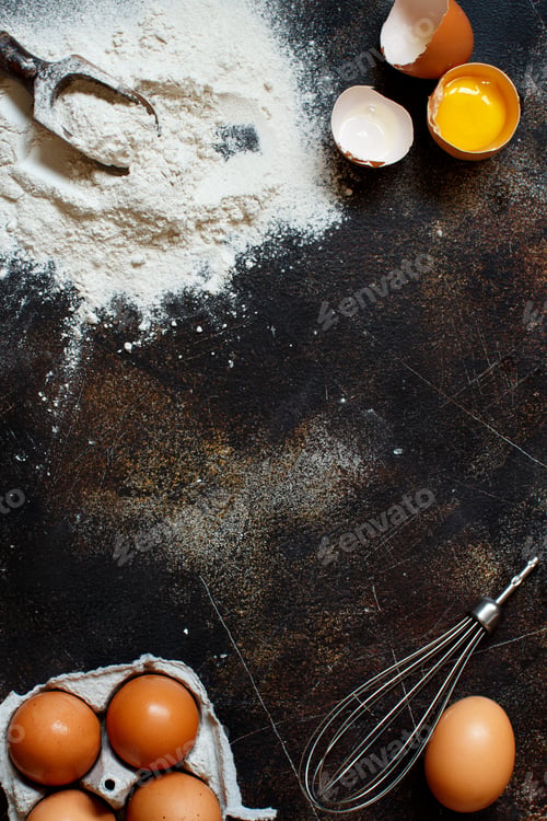 Preview: Ingredients and utensils for baking