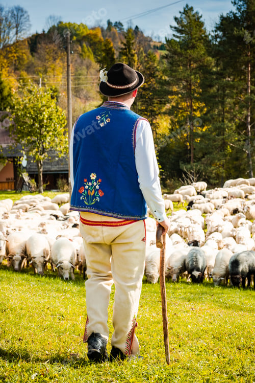 Preview: Traditional Polish Highland Shepherd in Regional Clothing at She