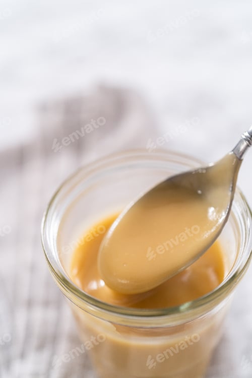 Preview: Caramel Sauce on a Spoon in a Jar
