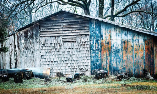 Preview: Weathered, textured barn in the country