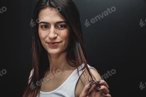 Preview: Beautiful lady posing in studio