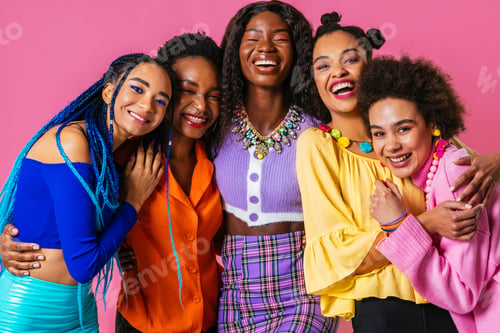 Preview: Beautiful black women posing in studio