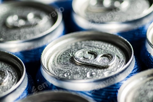 Preview: Fresh beer in cans.