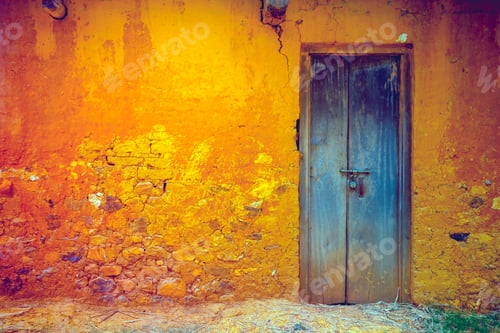 Preview: Cracked wall with door. Vintage background