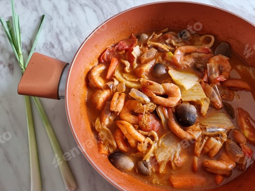 Preview: Seafood Tom yum