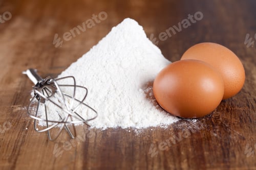 Preview: eggs, flour and whisk