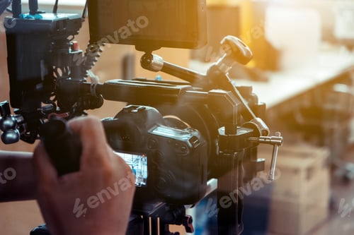 Preview: filming crew.