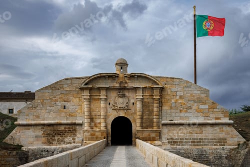 Preview: San Francisco door in Almeida's ancient walls