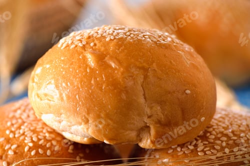 Preview: Bread in wood plate