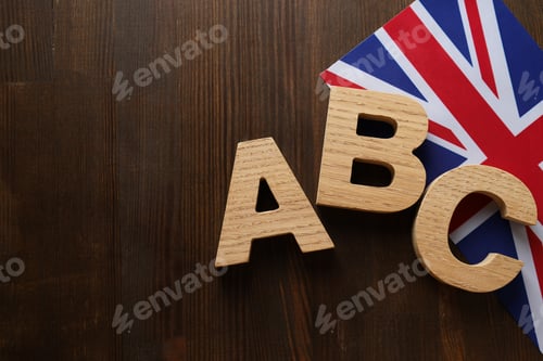 Preview: Wooden letters with the flag of Great Britain