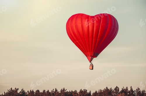 Preview: Red balloon in the sky