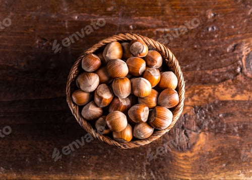 Preview: Hazelnuts