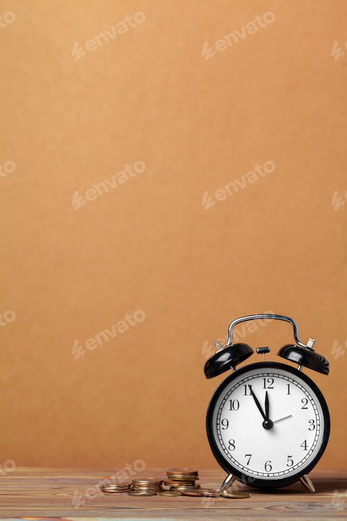 Preview: Time is money, table clock with coins