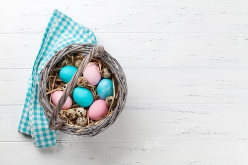 Preview: Easter eggs in basket