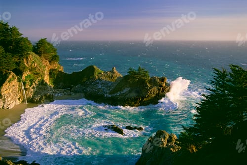 Preview: The coastline and a horseshoe bay with waves crashing against the rocks