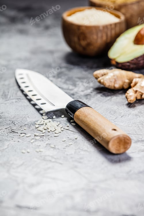 Preview: Fresh ginger and knife