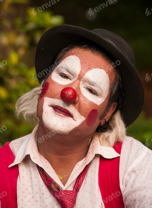 Preview: Portrait of impersonator as a joker, India.
