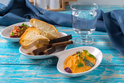 Preview: Vegetable caviar and bread
