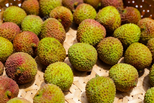 Preview: Fresh lychee fruit. Juicy exotic fruit.