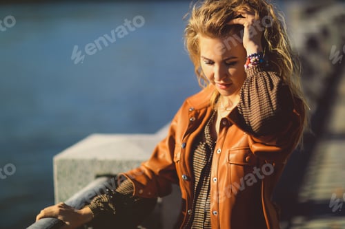 Preview: Thinking woman