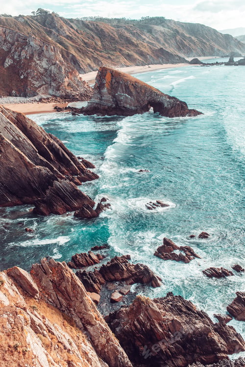 Preview: Landscape of a rocky cliff to the sea