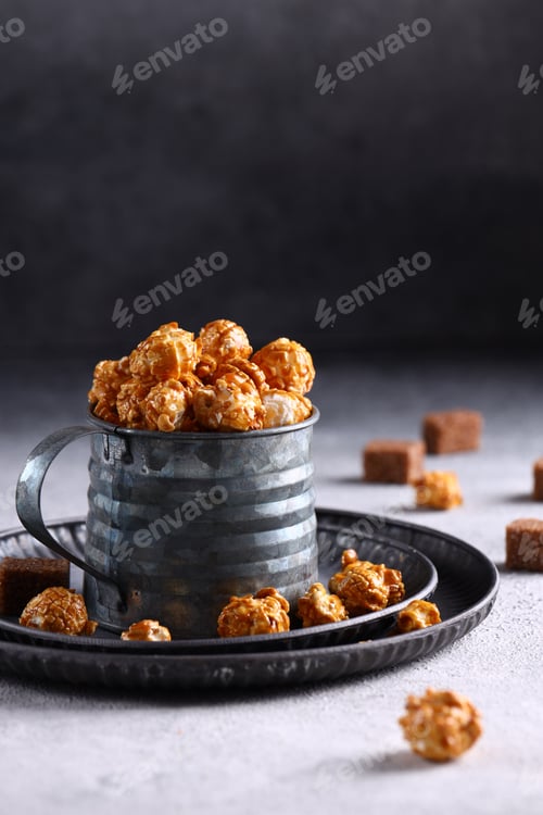 Preview: Popcorn With Caramel