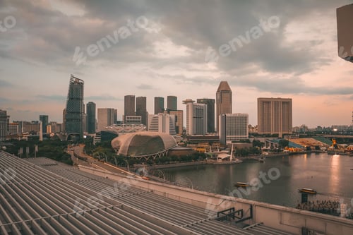 Preview: City skyline with towering skyscrapers in Singapore
