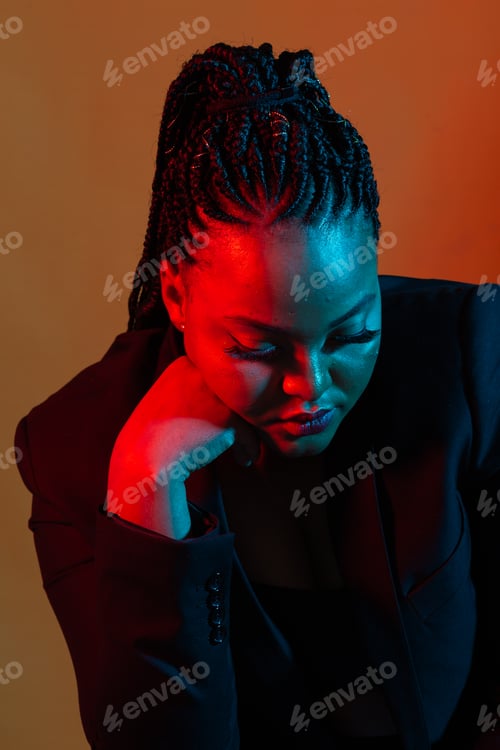 Preview: Closeup beauty portrait of young african american girl with afro and glamour makeup