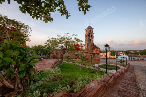 Preview: View of a Church in a small touristic Cuban Town