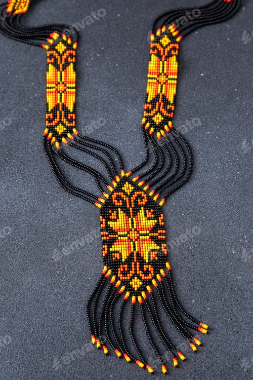 Preview: Gerdan is a Ukrainian jewelry decoration made of beads