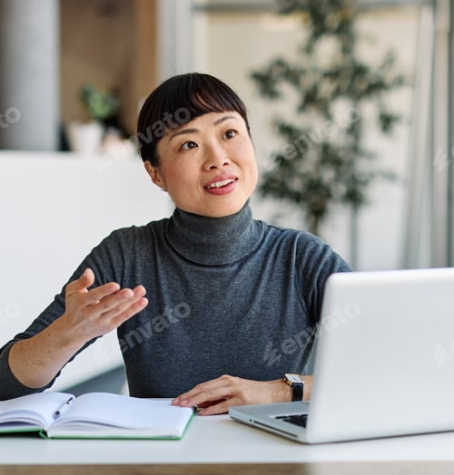 Preview: Young business people working in the office