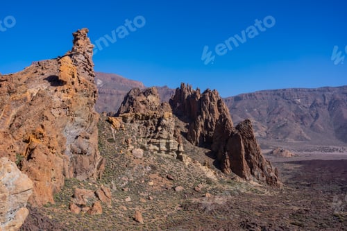Preview: Downhill path in the Roques de Gracia and the Roque Cinchado