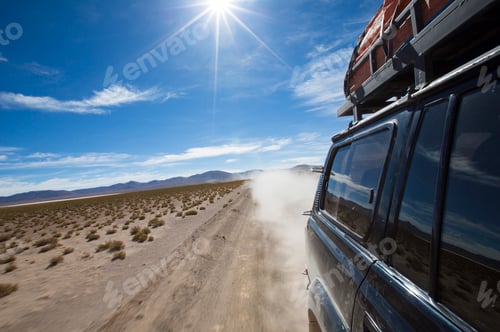 Preview: Off-road vehicle driving in the Atacama desert, Bolivia