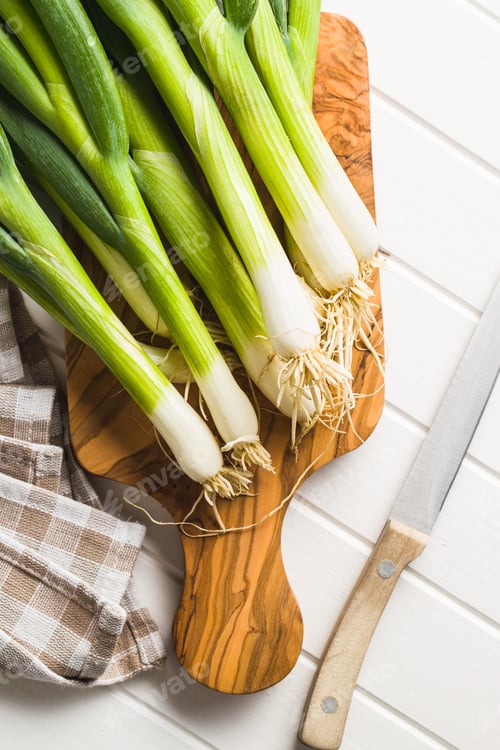 Preview: Green spring onions.