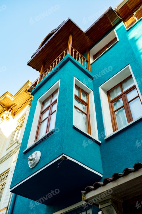 Preview: Street view in Balat district in Istanbul