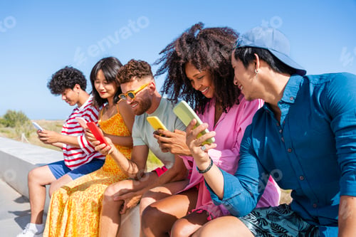 Preview: Group of young best friends bonding outdoors