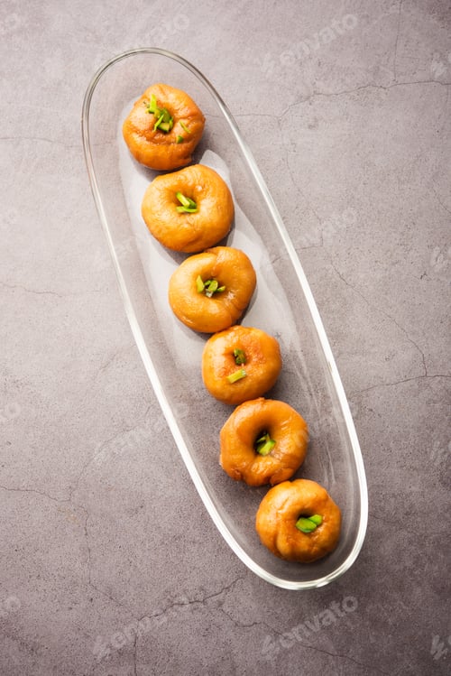Preview: Balushahi or Badushah soft and flaky dessert or sweet food from India