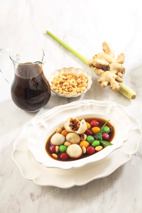 Preview: Wedang Ronde (Tangyuan) or Glutinous Sweet Balls Dumpling in Ginger Infused Palm Sugar Syrup