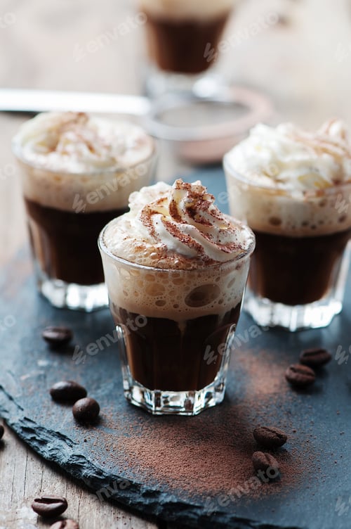 Preview: Delicious coffee with crean and cocoa