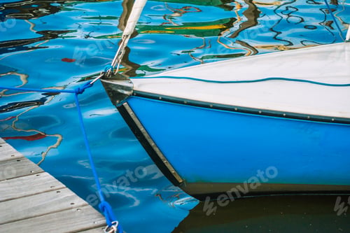 Preview: Front of an sailing boat on Lake Alster in Hamburg